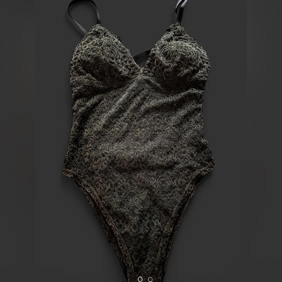 Gilly Hicks- Black Lace Bodysuit - Picture 5 of 7